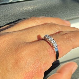 5 cz stone ring